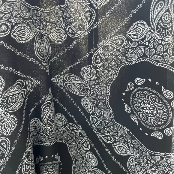 Bandana print halter top - Picture 2 of 2